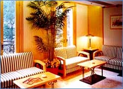 Hotel Mayfair Garden